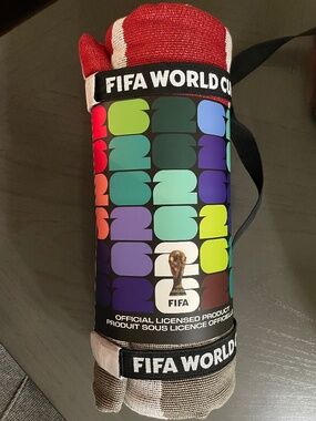 FIFA Canada World Cup Tapestry Throw Blanket 127cm x 152cm – Soccer Fan Collecti